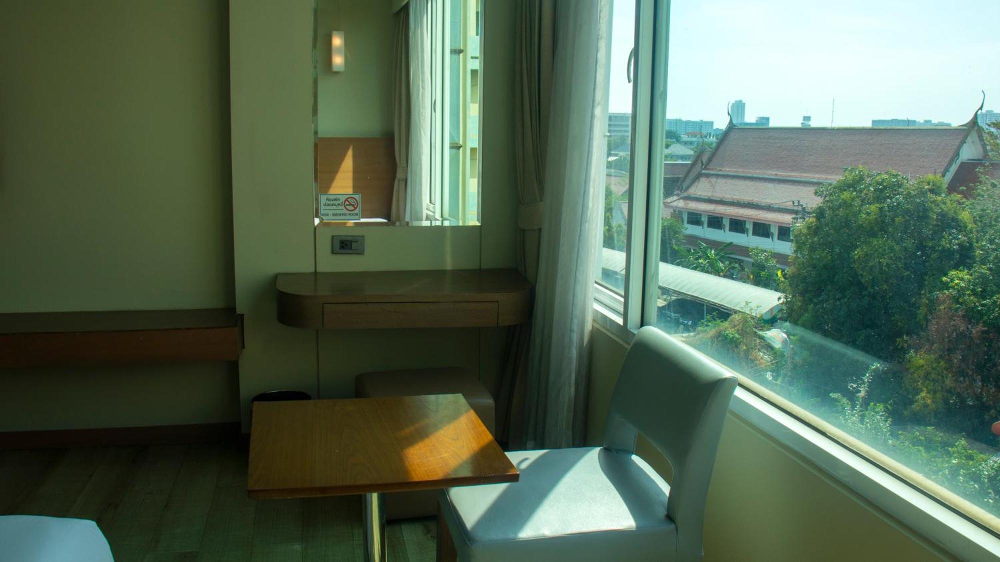 Riverside Bangkok Hotel Exterior photo